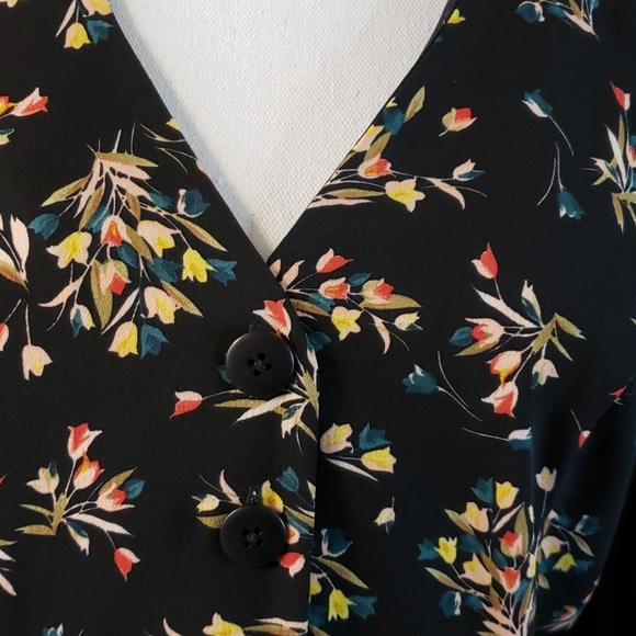 Elegant, fun, unique dress - Picture 4 of 7